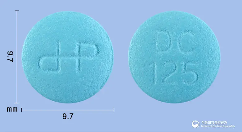 디크로닉정(클로닉신리시네이트) 앞뒤 사진 (파란색 원형, 각인 DC125)