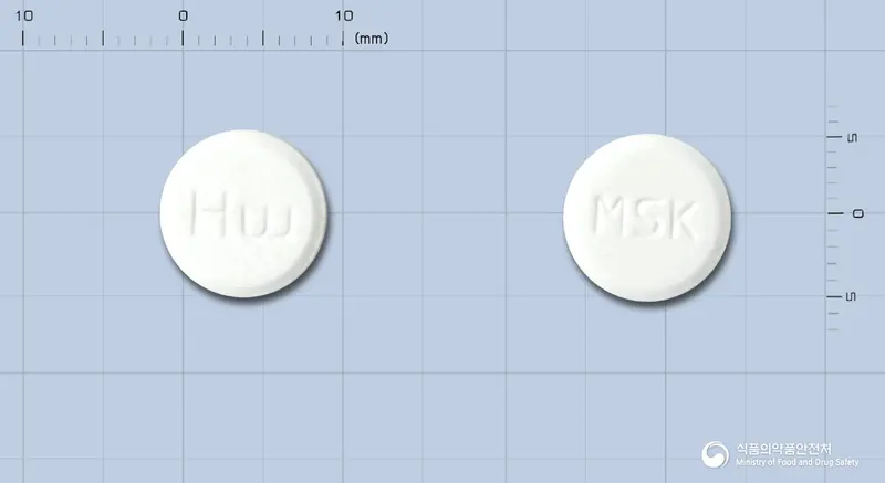 무스켈정250밀리그람(카르바민산클로르페네신) 앞뒤 사진 (흰색 원형, 각인 MSK)