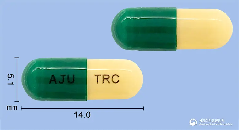 트로돈캡슐(트라마돌염산염) 앞뒤 사진 (초록색 캡슐, 각인 AJU TRC)