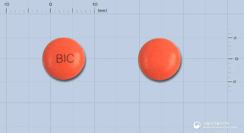 비코센정 앞뒤 사진 (주황색 원형, 각인 BIC)
