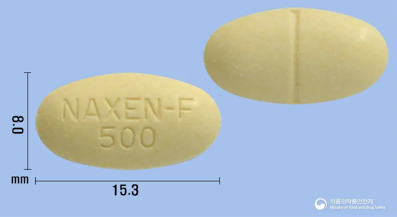 낙센에프정(나프록센) 앞뒤 사진 (노란색 장방형, 각인 NAXEN-F500)