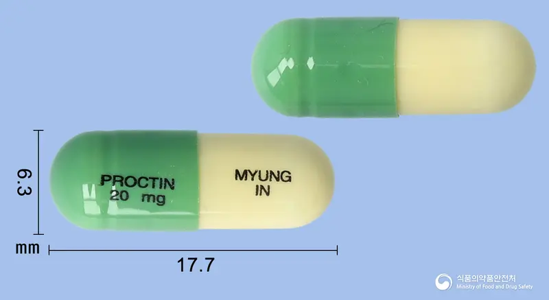 푸록틴캡슐20밀리그램(플루옥세틴염산염) 앞뒤 사진 (연두색 캡슐, 각인 PROCTIN MYUNG 20mg IN)