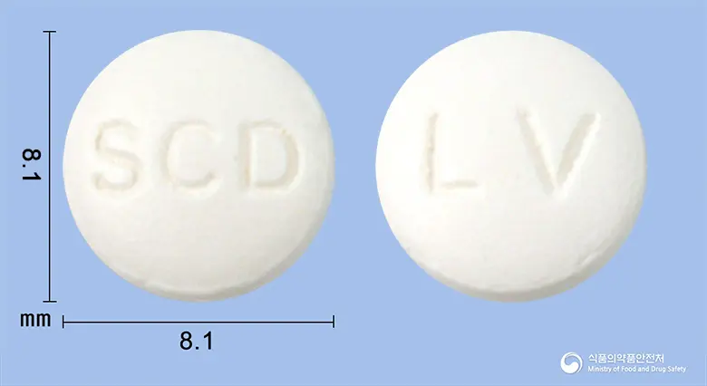 레보스타정(레보플록사신) 앞뒤 사진 (흰색 원형, 각인 SCD / LV)
