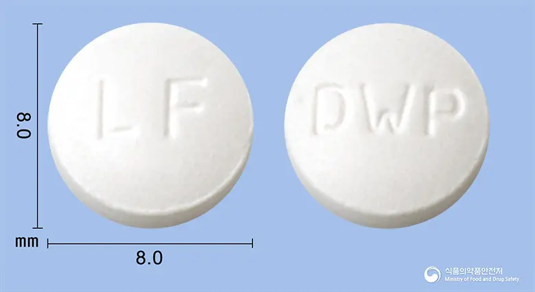 원플록신정(레보플록사신수화물) 앞뒤 사진 (흰색 원형, 각인 LF / DWP)