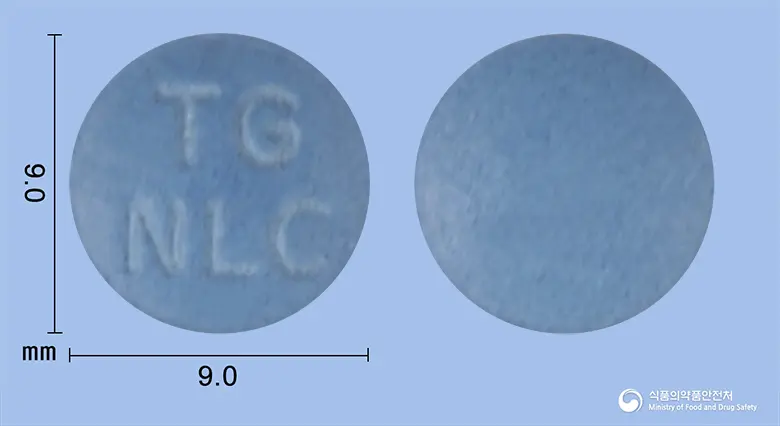 태극나렉신정(나프록센나트륨)(수출명 : NAPRONEW TABLET) 앞뒤 사진 (파란색 원형, 각인 TG NLC)
