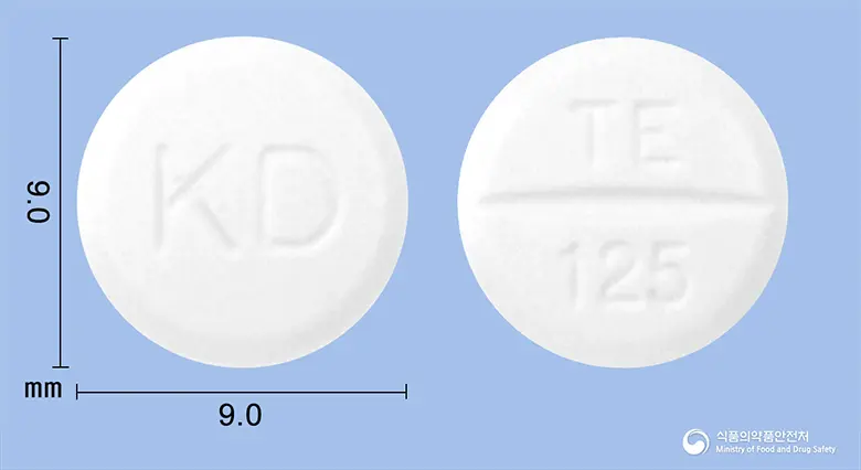 터빈정(테르비나핀염산염) 앞뒤 사진 (흰색 원형, 각인 KD / TE 125)