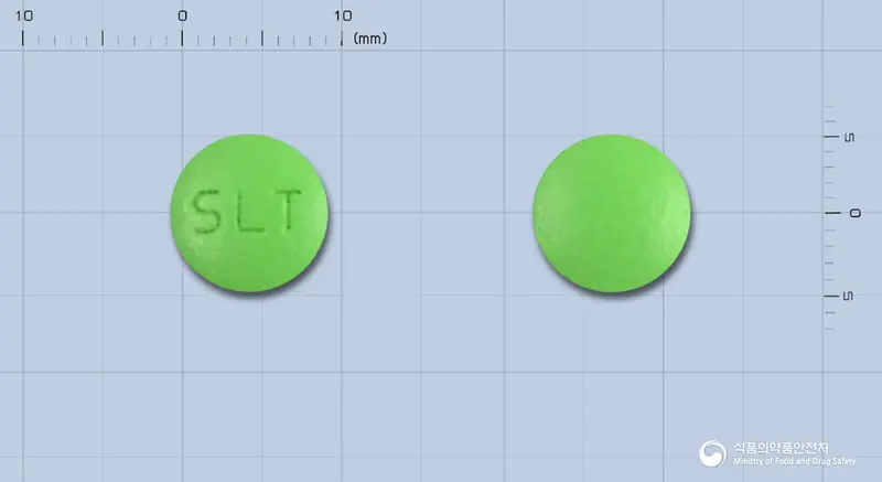 센스락정 앞뒤 사진 (연두색 원형, 각인 SLT)