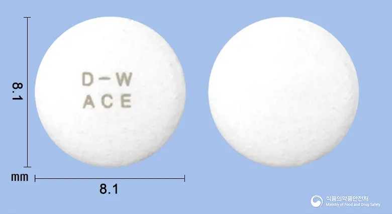 아세크론정(아세클로페낙) 앞뒤 사진 (흰색 원형, 각인 D-WACE)