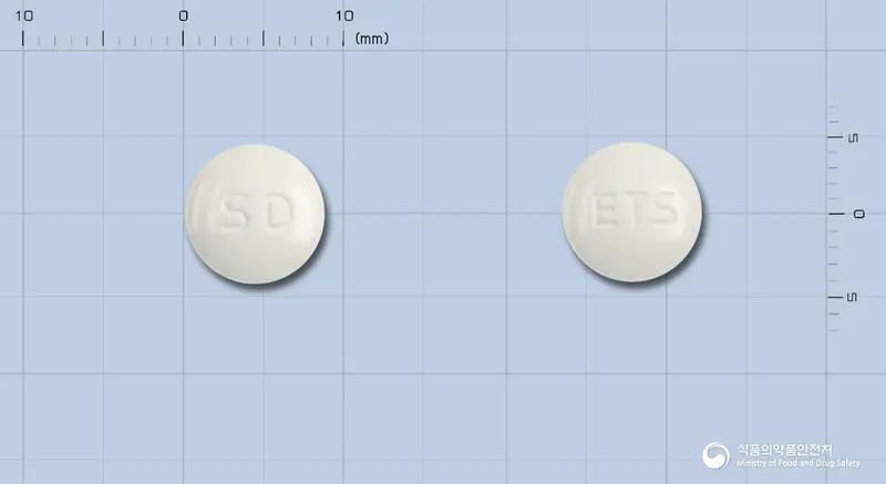 엔타롱에스정 앞뒤 사진 (흰색 원형, 각인 SD / ETS)
