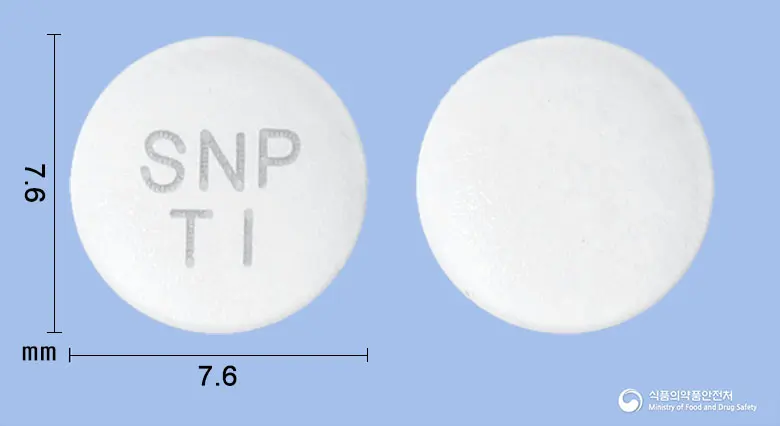 티프로정(티로프라미드염산염) 앞뒤 사진 (흰색 원형, 각인 SNPTI)