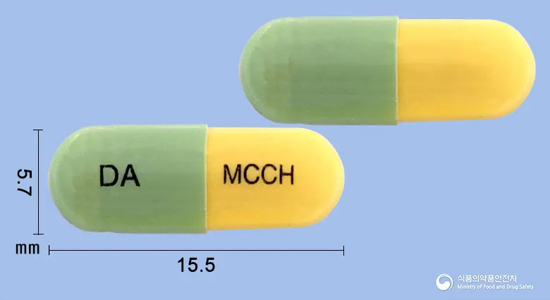 메로콕스캡슐15밀리그램(멜록시캄) 앞뒤 사진 (연두색 캡슐, 각인 DA MCCH)