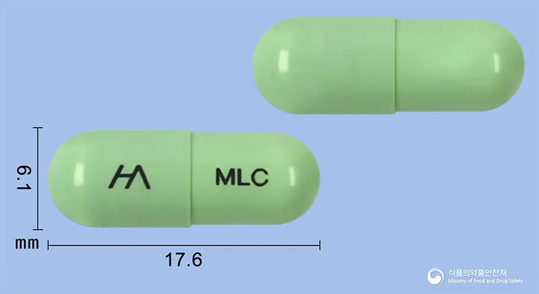 한올멜록시캄캡슐 앞뒤 사진 (초록색 캡슐, 각인 MLC)