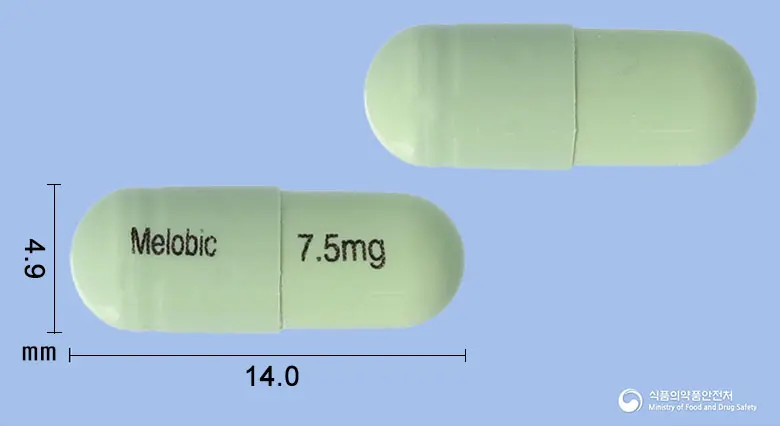 메로빅캡슐(멜록시캄) 앞뒤 사진 (연두색 캡슐, 각인 Melobic 7.5mg)