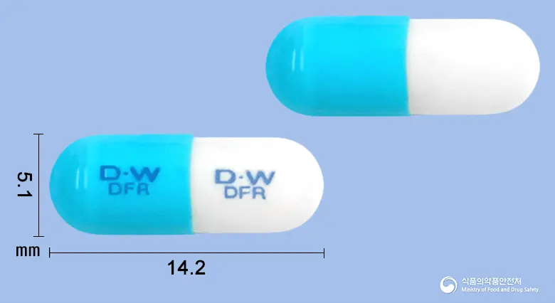 디푸란캡슐(플루코나졸) 앞뒤 사진 (파란색 캡슐, 각인 D-W D-WDFR DFR)