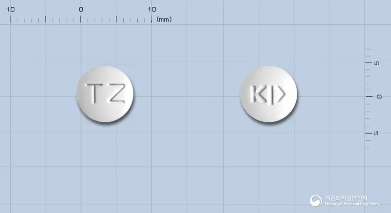 테르졸정(테르비나핀염산염) 앞뒤 사진 (흰색 원형, 각인 TZ)