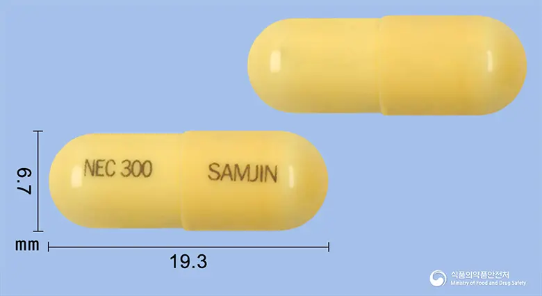 뉴로카바캡슐(가바펜틴) 앞뒤 사진 (노란색 캡슐, 각인 NEC 300 SAMJIN)