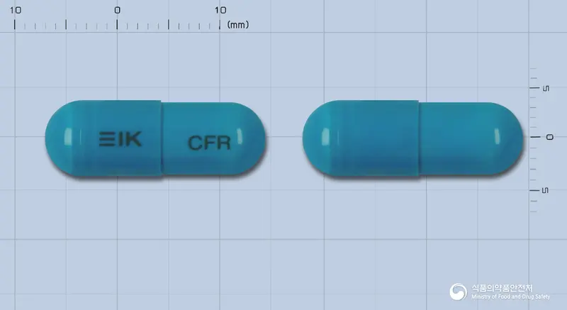삼익세프라딘캡슐500mg(세프라딘) 앞뒤 사진 (파란색 캡슐, 각인 CFR)