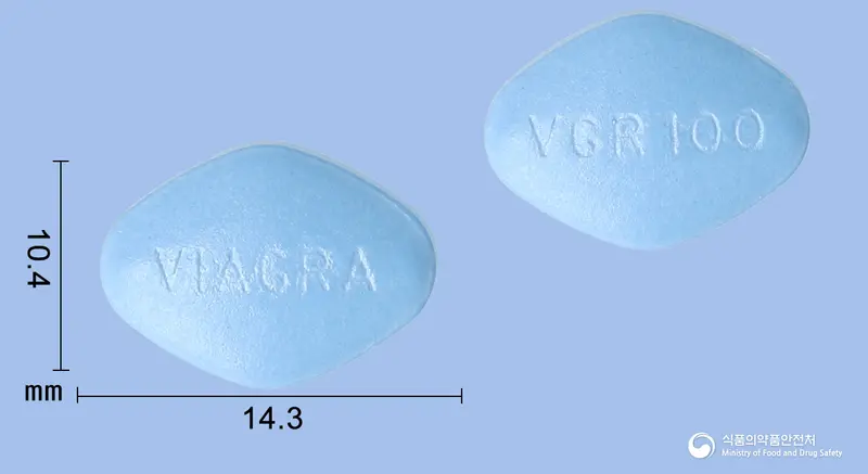 비아그라정100밀리그람(실데나필시트르산염) 앞뒤 사진 (파란색 마름모형, 각인 VIAGRA / VGR 100)