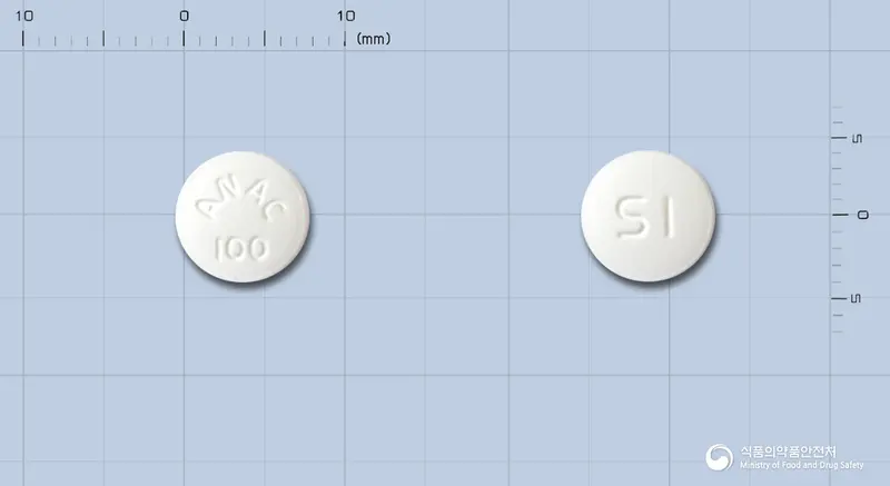 에이낙정(아세클로페낙) 앞뒤 사진 (흰색 원형, 각인 ANAC100 / SI)