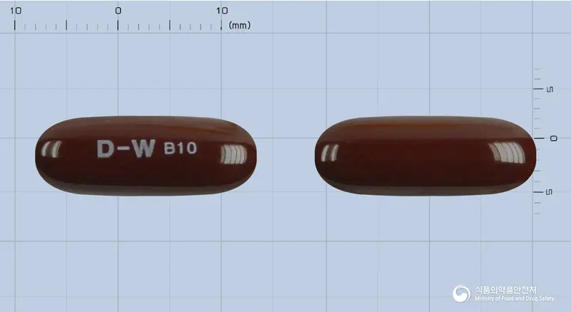 비텐지연질캡슐 앞뒤 사진 (갈색 캡슐, 각인 D-W B10)