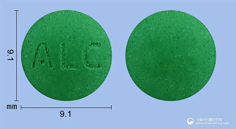 빌로바정120mg(은행엽건조엑스) 앞뒤 사진 (초록색 원형, 각인 ALC)