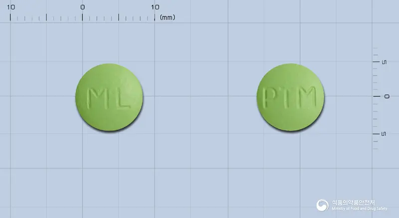 판테민정(판테틴) 앞뒤 사진 (연두색 원형, 각인 ML / PTM)