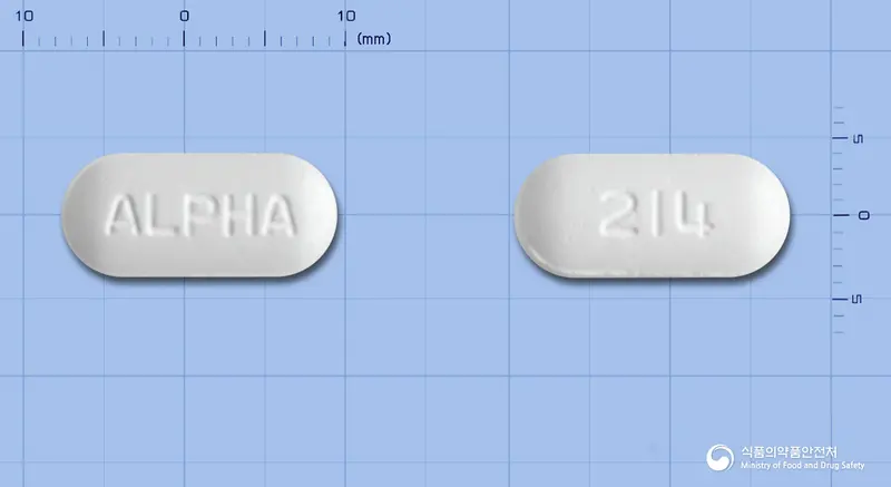 코앤코정 앞뒤 사진 (흰색 장방형, 각인 ALPHA / 214)