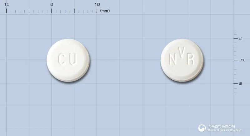 써티칸정1.0밀리그램(에베로리무스) 앞뒤 사진 (흰색 원형, 각인 CU / NVR)