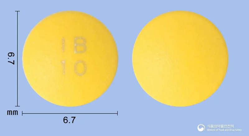 라베린정10mg(라베프라졸나트륨) 앞뒤 사진 (노란색 원형, 각인 IB10)