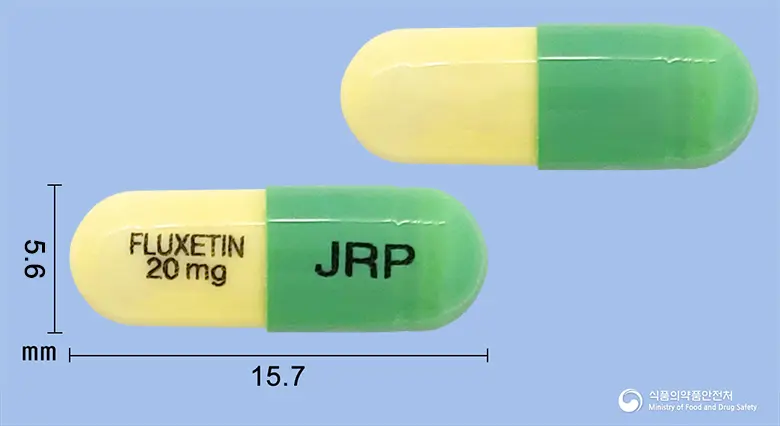 플루세틴캡슐20mg(플루옥세틴염산염) 앞뒤 사진 (연두색 캡슐, 각인 FLUXETIN JRP 20mg)