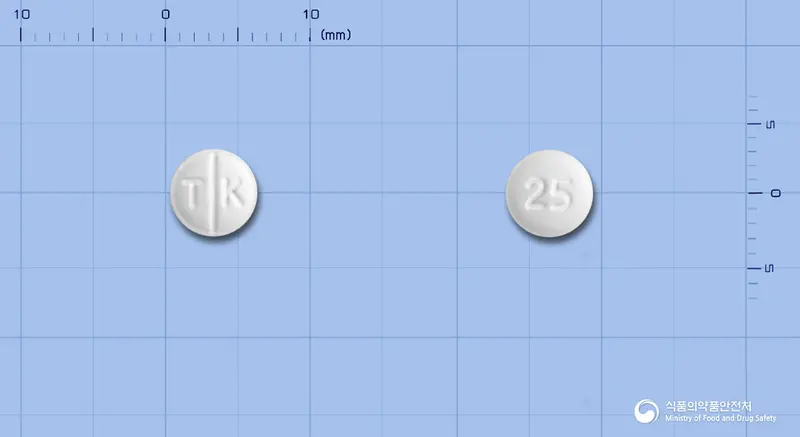 토파케이정25mg(토피라메이트) 앞뒤 사진 (흰색 원형, 각인 T K / 25)