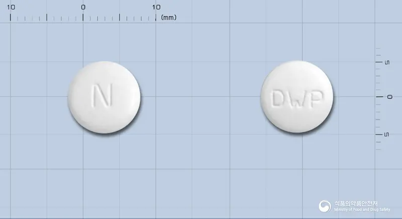 글라틱정90밀리그램(나테글리니드) 앞뒤 사진 (흰색 원형, 각인 N / DWP)