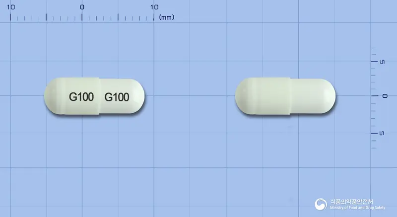 파마가바펜틴캡슐100밀리그람 앞뒤 사진 (흰색 캡슐, 각인 G100 G100)