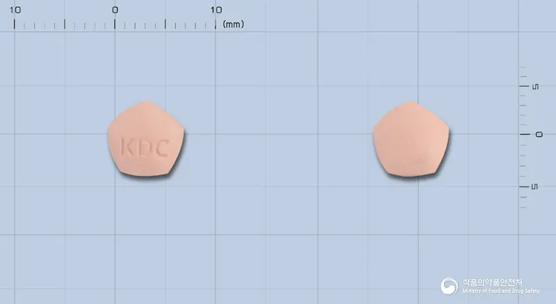로피맥스정2밀리그램(로피니롤염산염) 앞뒤 사진 (분홍색 오각형, 각인 KDC)