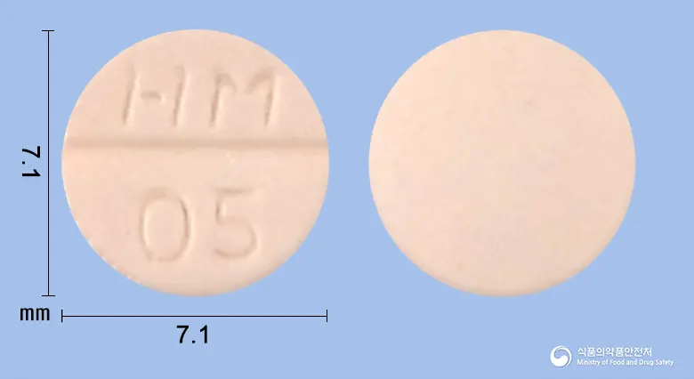 올로타딘정5mg(올로파타딘염산염) 앞뒤 사진 (분홍색 원형, 각인 HM 05)