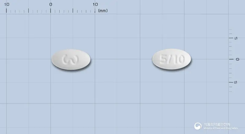 로바토정5mg/10mg 앞뒤 사진 (흰색 타원형, 각인 5/10)