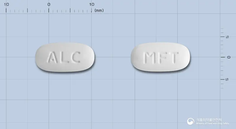 모니메르정(모니플루메이트) 앞뒤 사진 (흰색 장방형, 각인 ALC / MFT)