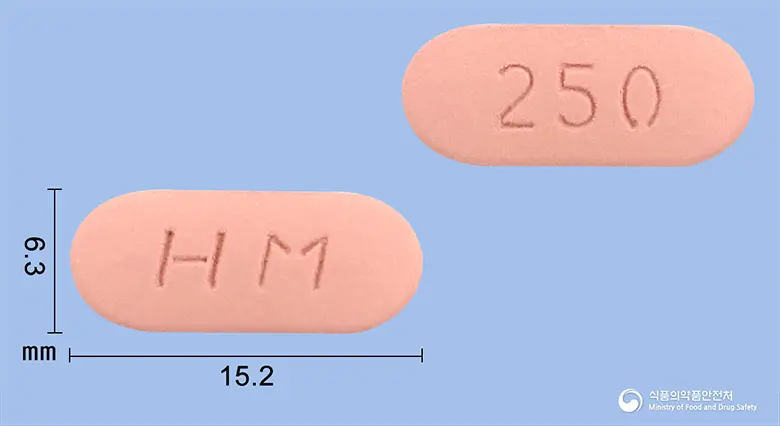 레복사신정250밀리그램(레보플록사신수화물) 앞뒤 사진 (분홍색 장방형, 각인 HM / 250)