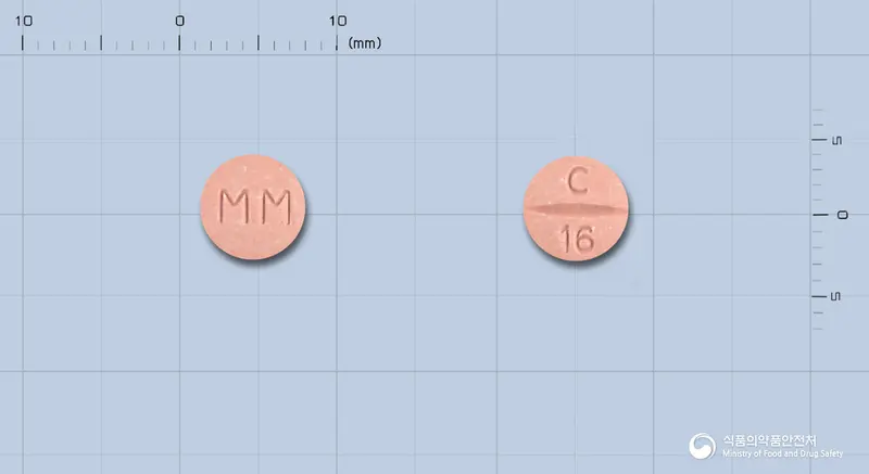 칸데산정16mg(칸데사르탄실렉세틸) 앞뒤 사진 (분홍색 원형, 각인 MM / C 16)