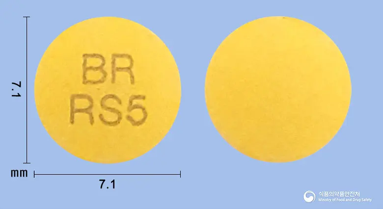 크레산트정5밀리그램(로수바스타틴칼슘) 앞뒤 사진 (노란색 원형, 각인 BRRS5)