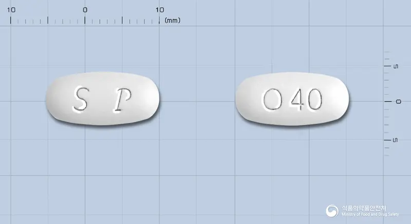 오메르텍정40밀리그램(올메사탄메독소밀) 앞뒤 사진 (흰색 타원형, 각인 O40)