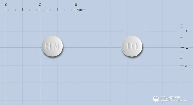 올프레정10밀리그램(올메사르탄메독소밀) 앞뒤 사진 (흰색 원형, 각인 HN / 10)