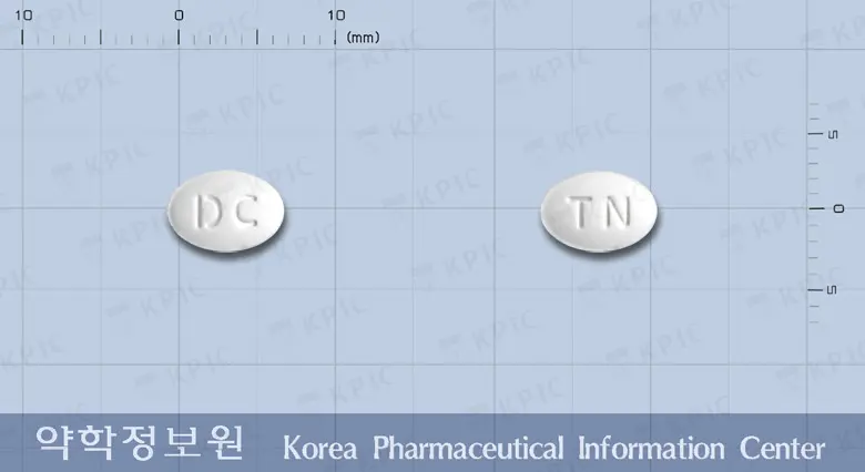 스티론정(티아넵틴나트륨) 앞뒤 사진 (흰색 타원형, 각인 DC / TN)