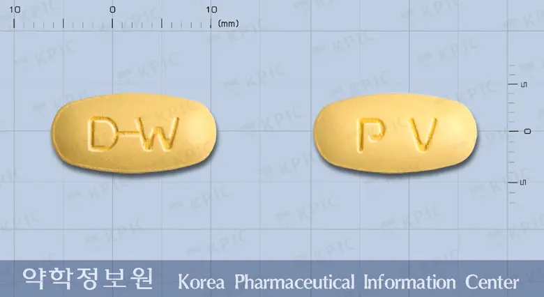 판콜비타정 앞뒤 사진 (노란색 타원형, 각인 D-W / PV)