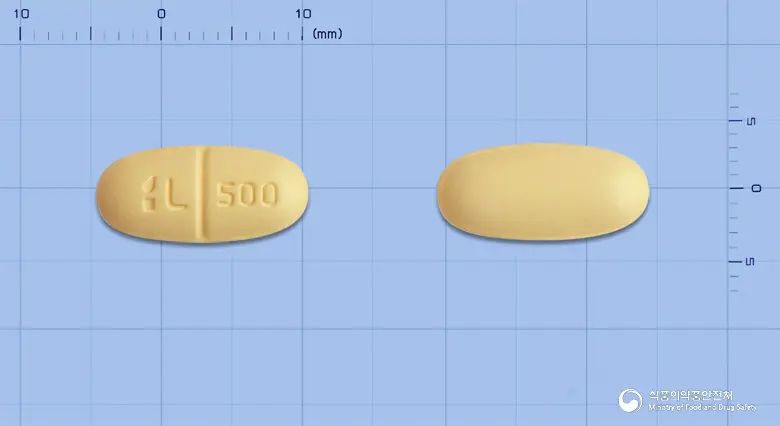 에필드정500밀리그램(레비티라세탐) 앞뒤 사진 (노란색 타원형, 각인 L 500)