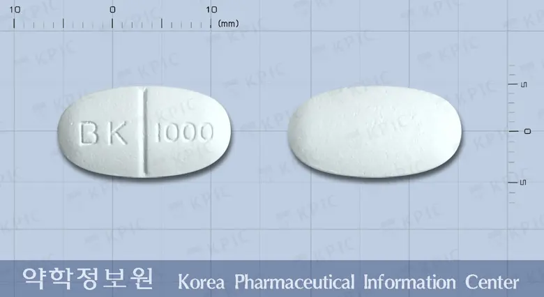 레비큐어정1000밀리그램(레비티라세탐) 앞뒤 사진 (흰색 타원형, 각인 BK 1000)