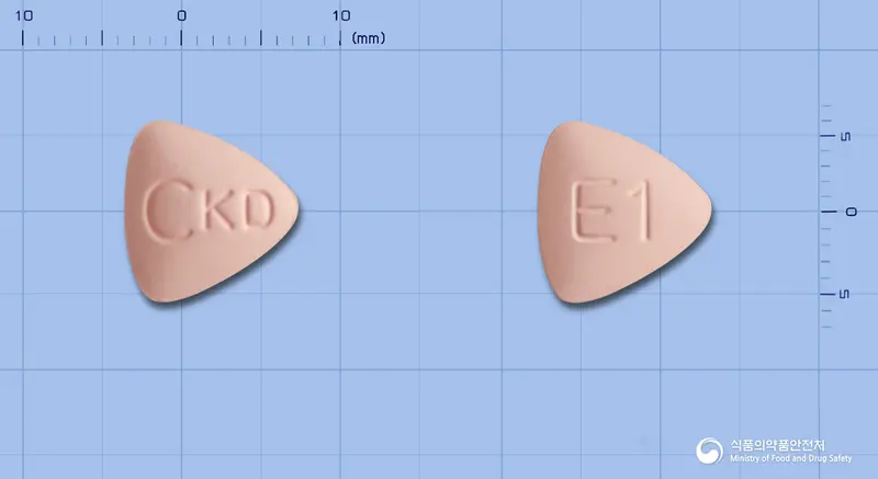 엔테카벨정1밀리그램(엔테카비르) 앞뒤 사진 (분홍색 삼각형, 각인 CKD / E1)