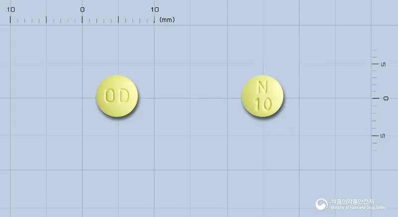 뉴로자핀오디정10밀리그램(올란자핀) 앞뒤 사진 (노란색 원형, 각인 OD / N10)