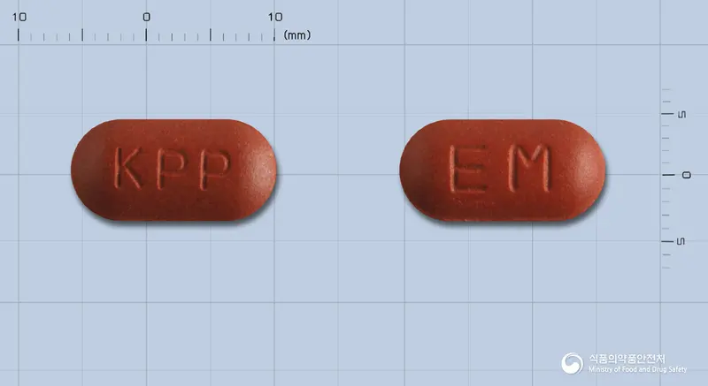 블루메가정 앞뒤 사진 (갈색 장방형, 각인 KPP / EM)