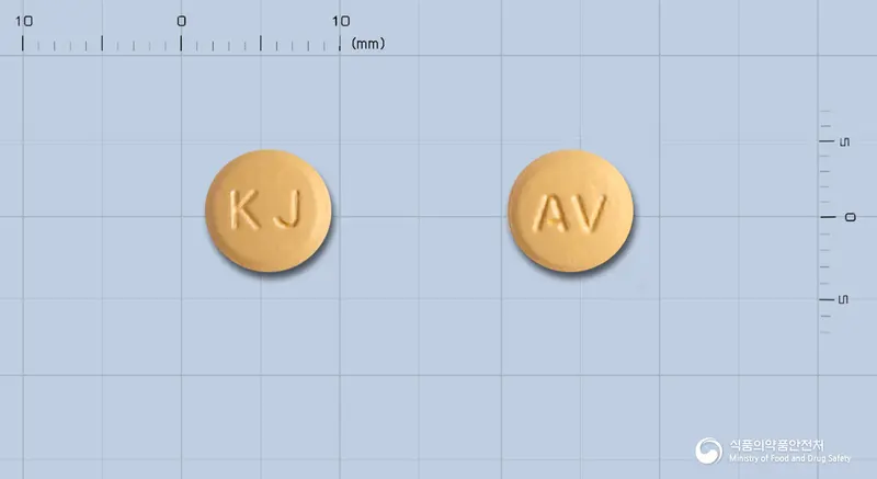 엑스듀오정5/80mg 앞뒤 사진 (주황색 원형, 각인 KJ / AV)